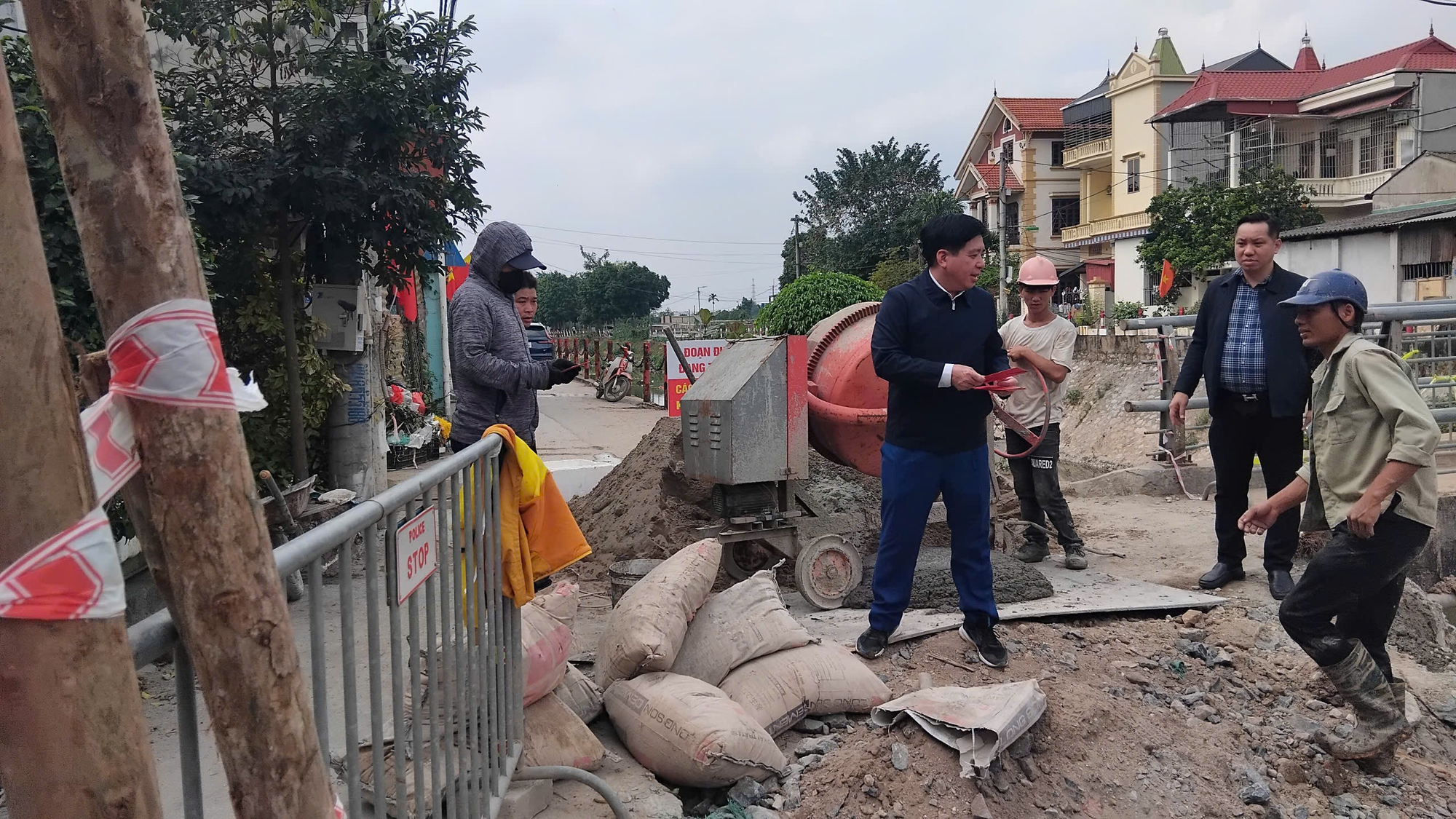 Phường Tây Tựu: Ăn Tết gọn, làm việc sớm, vào việc ngay- Ảnh 7.