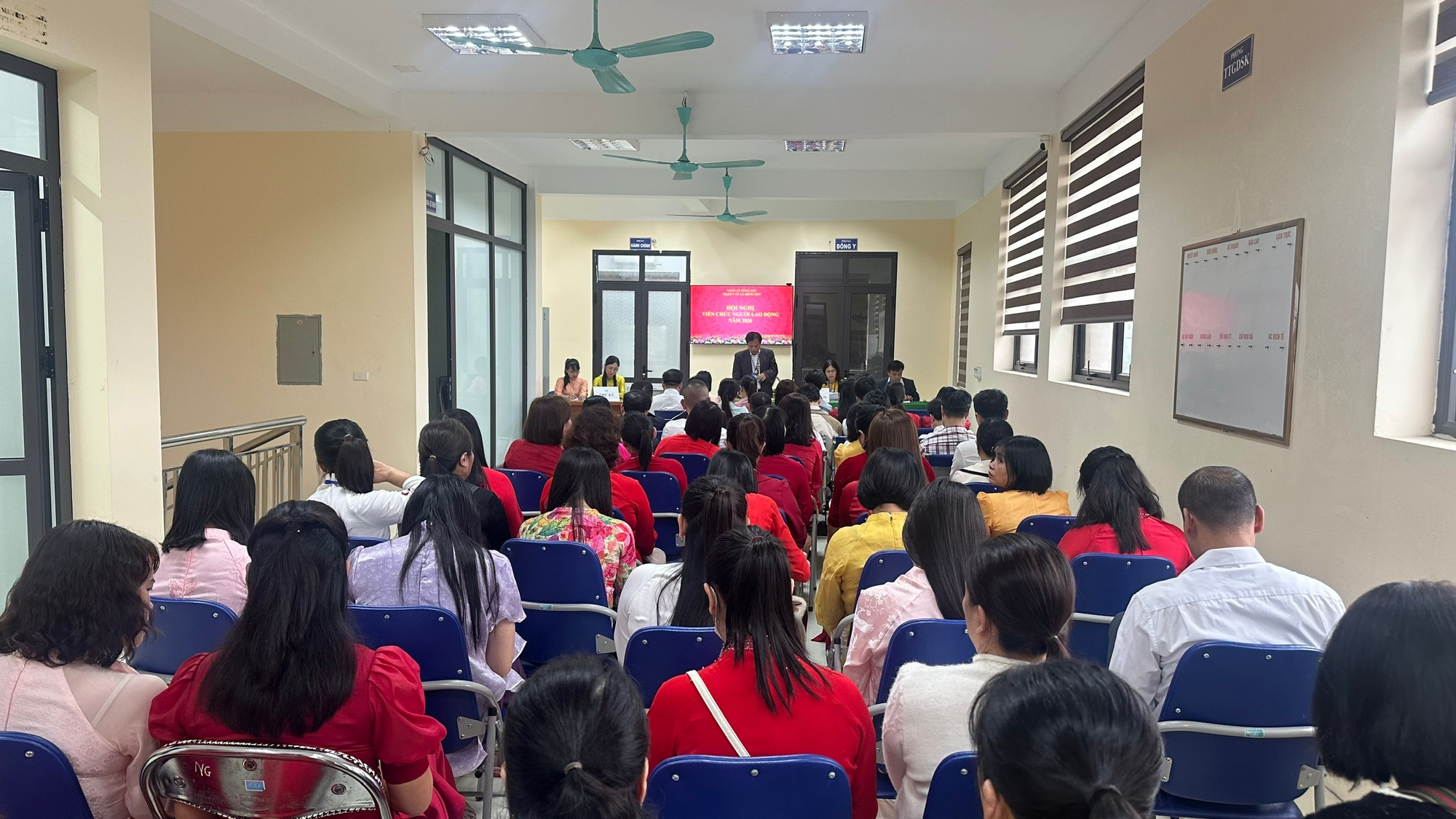 Trạm Y tế xã Hồng Sơn tổ chức hội nghị viên chức, người lao động năm 2026- Ảnh 1.