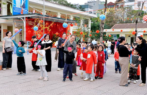 Trường Tiểu học Yên Sở tưng bừng tổ chức các hoạt động chào Tết Bính Ngọ 2026 
- Ảnh 10.