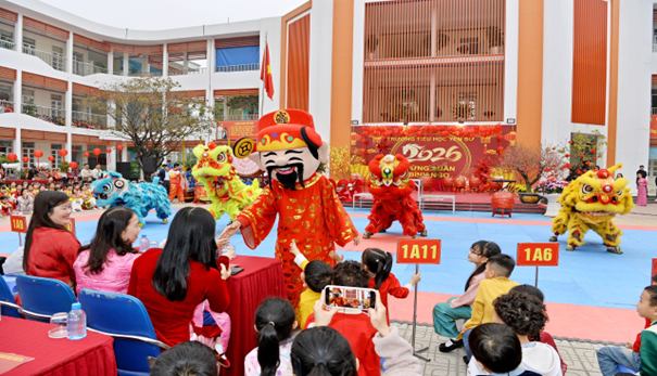 Trường Tiểu học Yên Sở tưng bừng tổ chức các hoạt động chào Tết Bính Ngọ 2026 
- Ảnh 2.