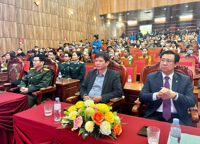 Nhân dân Hoài Đức đón Tết Nguyên đán Bính Ngọ 2026
vui tươi, an toàn, lành mạnh, tiết kiệm.

- Ảnh 2.