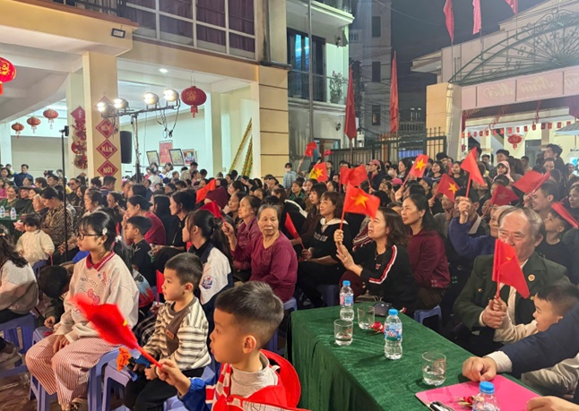 Nhân dân Hoài Đức đón Tết Nguyên đán Bính Ngọ 2026
vui tươi, an toàn, lành mạnh, tiết kiệm.

- Ảnh 6.