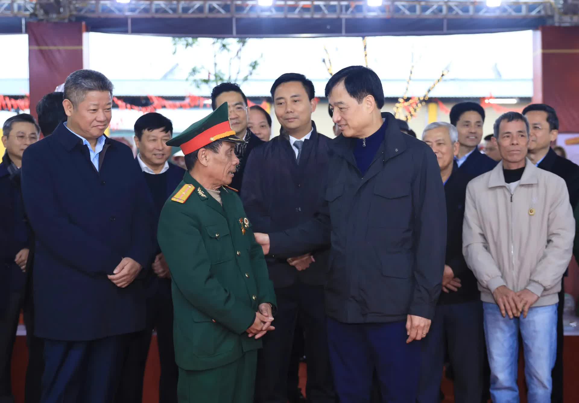 Bí thư Thành ủy Hà Nội Nguyễn Duy Ngọc: kiến tạo không gian phát triển mới cho xã Minh Châu- Ảnh 1.