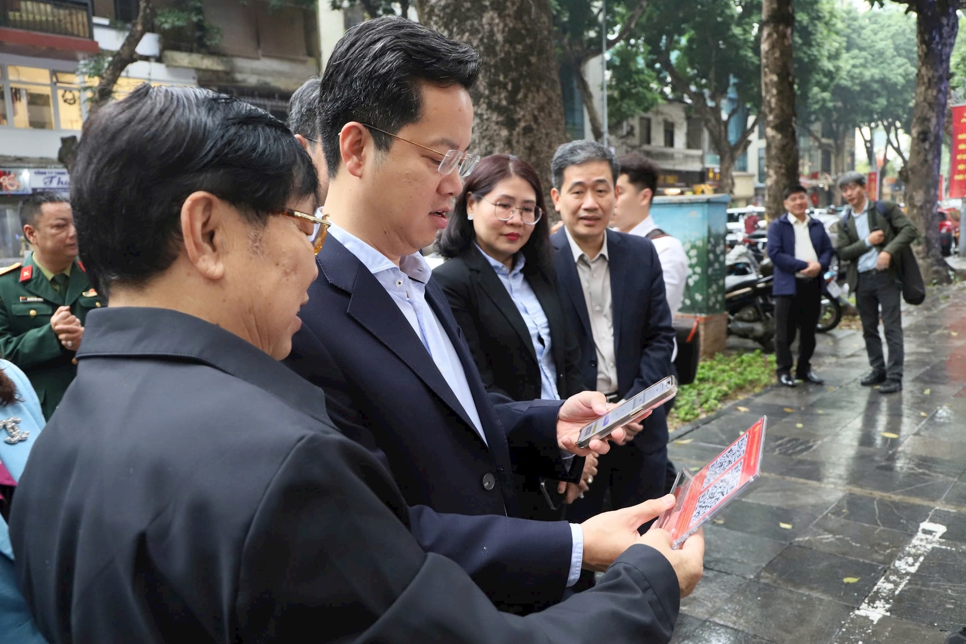 Kiểm tra công tác bầu cử tại phường Cửa Nam- Ảnh 3.