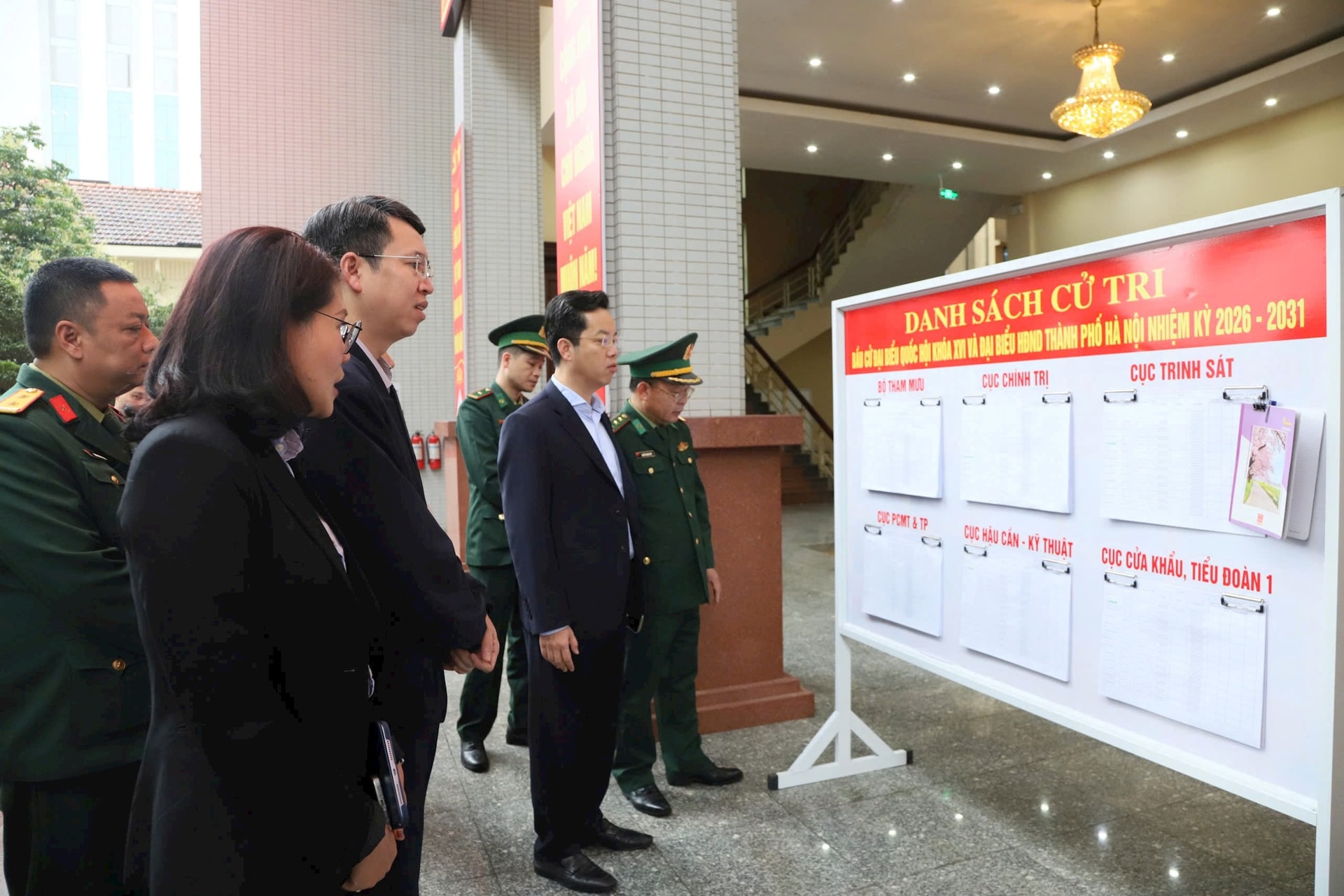 Kiểm tra công tác bầu cử tại phường Cửa Nam- Ảnh 1.