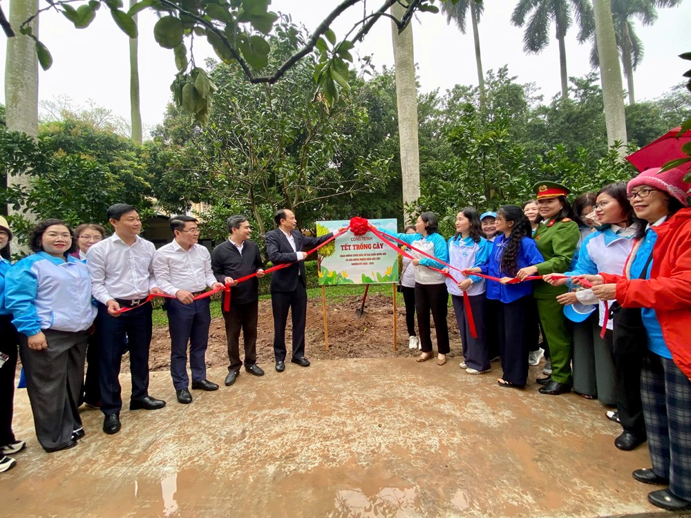 Tây Hồ triển khai công trình Tết trồng cây tại Khu Di tích Phủ Chủ tịch- Ảnh 2.