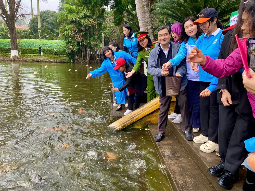Hội LHPN phường Tây Hồ báo công dâng Bác, hưởng ứng Tết trồng cây “Phụ nữ Tây Hồ đời đời nhớ ơn Bác Hồ”- Ảnh 7.