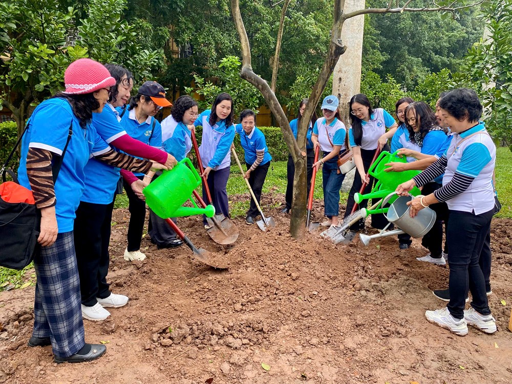 Hội LHPN phường Tây Hồ báo công dâng Bác, hưởng ứng Tết trồng cây “Phụ nữ Tây Hồ đời đời nhớ ơn Bác Hồ”- Ảnh 3.