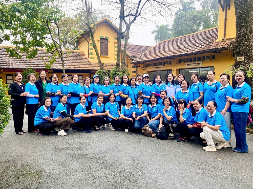 Hội LHPN phường Tây Hồ báo công dâng Bác, hưởng ứng Tết trồng cây “Phụ nữ Tây Hồ đời đời nhớ ơn Bác Hồ”- Ảnh 12.