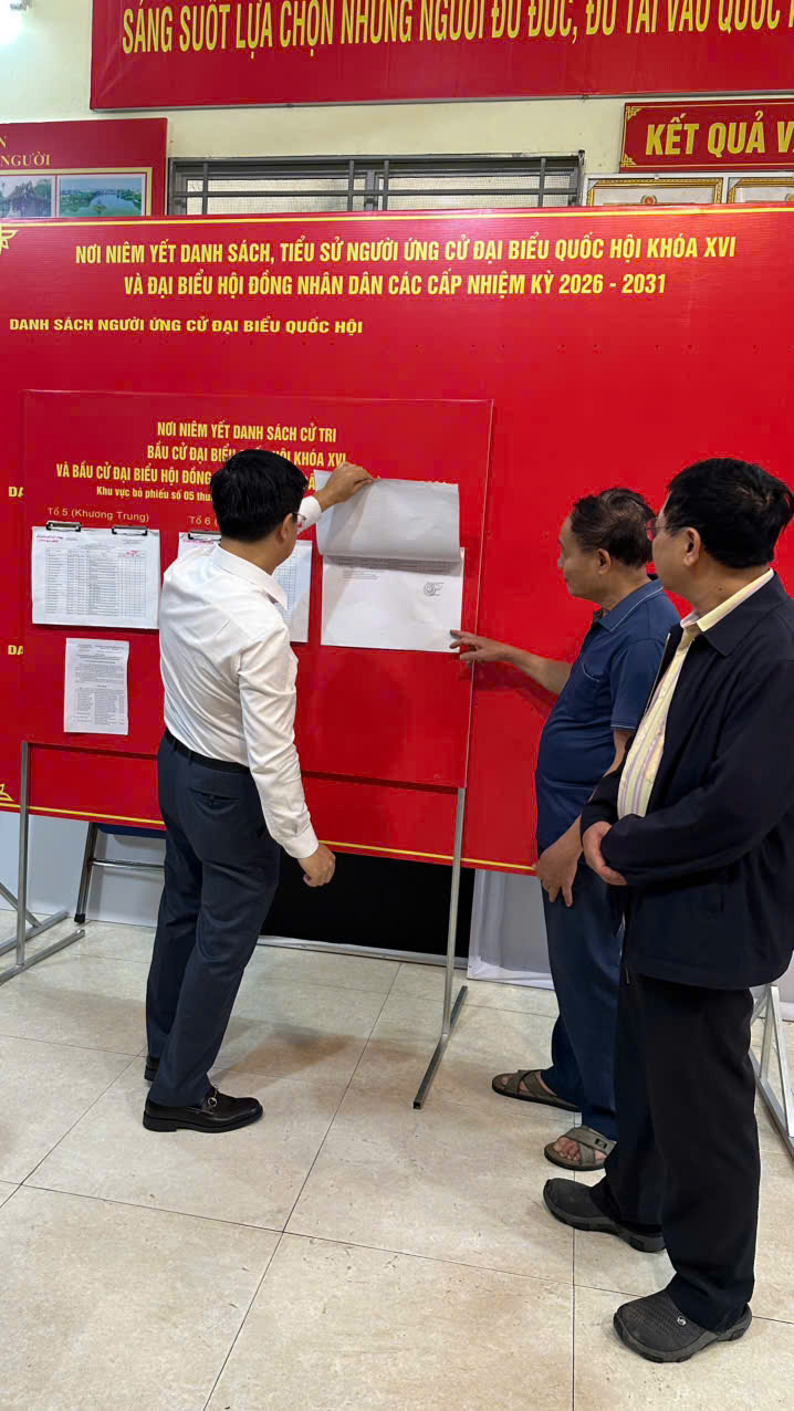 Bí thư Đảng ủy phường Khương Đình kiểm tra công tác chuẩn bị bầu cử- Ảnh 2.