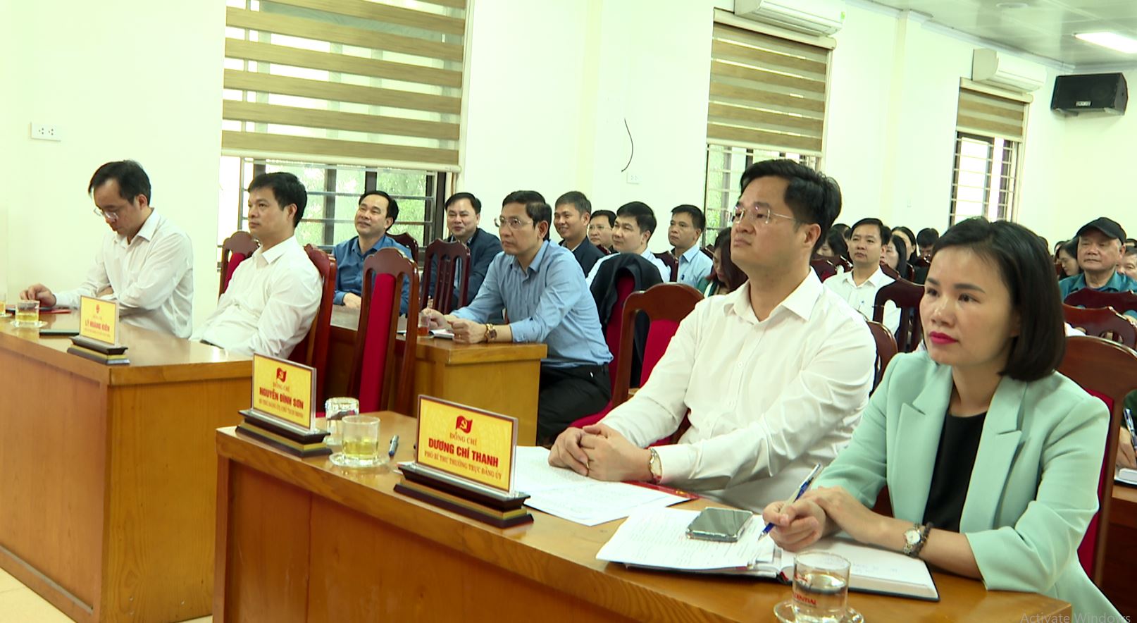 Hát Môn tổ chức tiếp sóng Hội nghị trực tuyến toàn quốc quán triệt Nghị quyết số 79 và 80 của Bộ Chính trị- Ảnh 1.