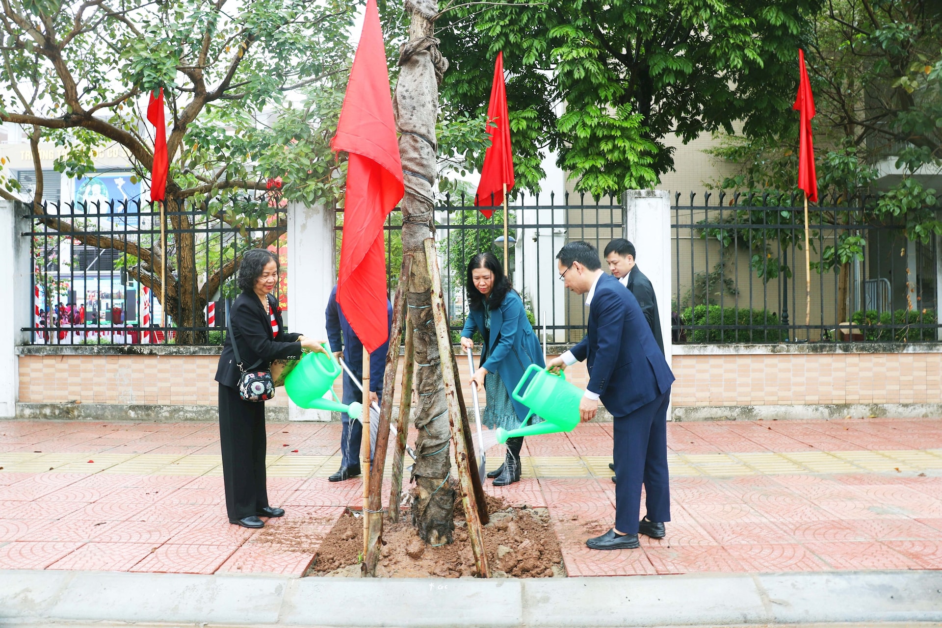 Phú Diễn phấn đấu trồng 1.500 cây xanh- Ảnh 6.