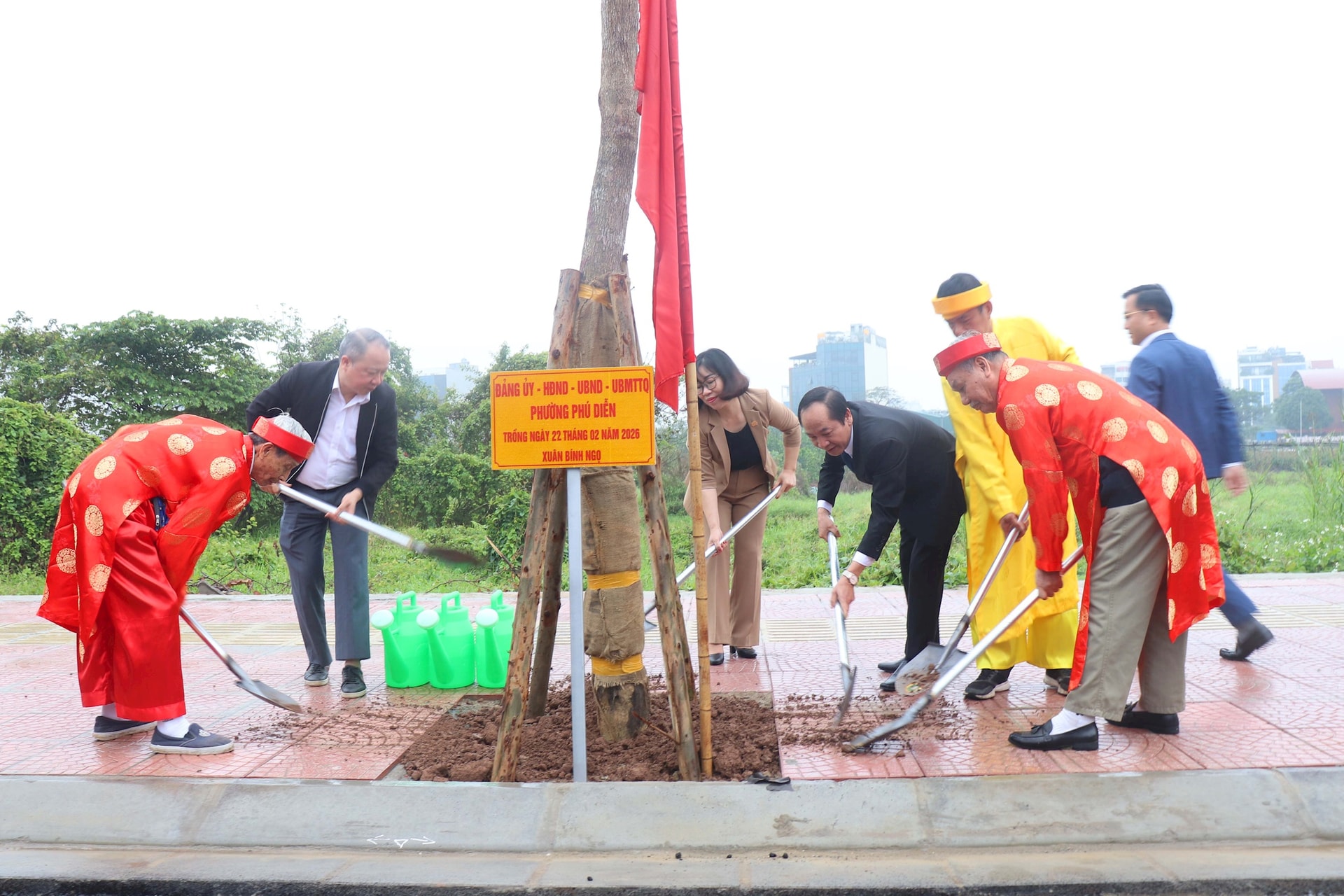 Phú Diễn phấn đấu trồng 1.500 cây xanh- Ảnh 4.