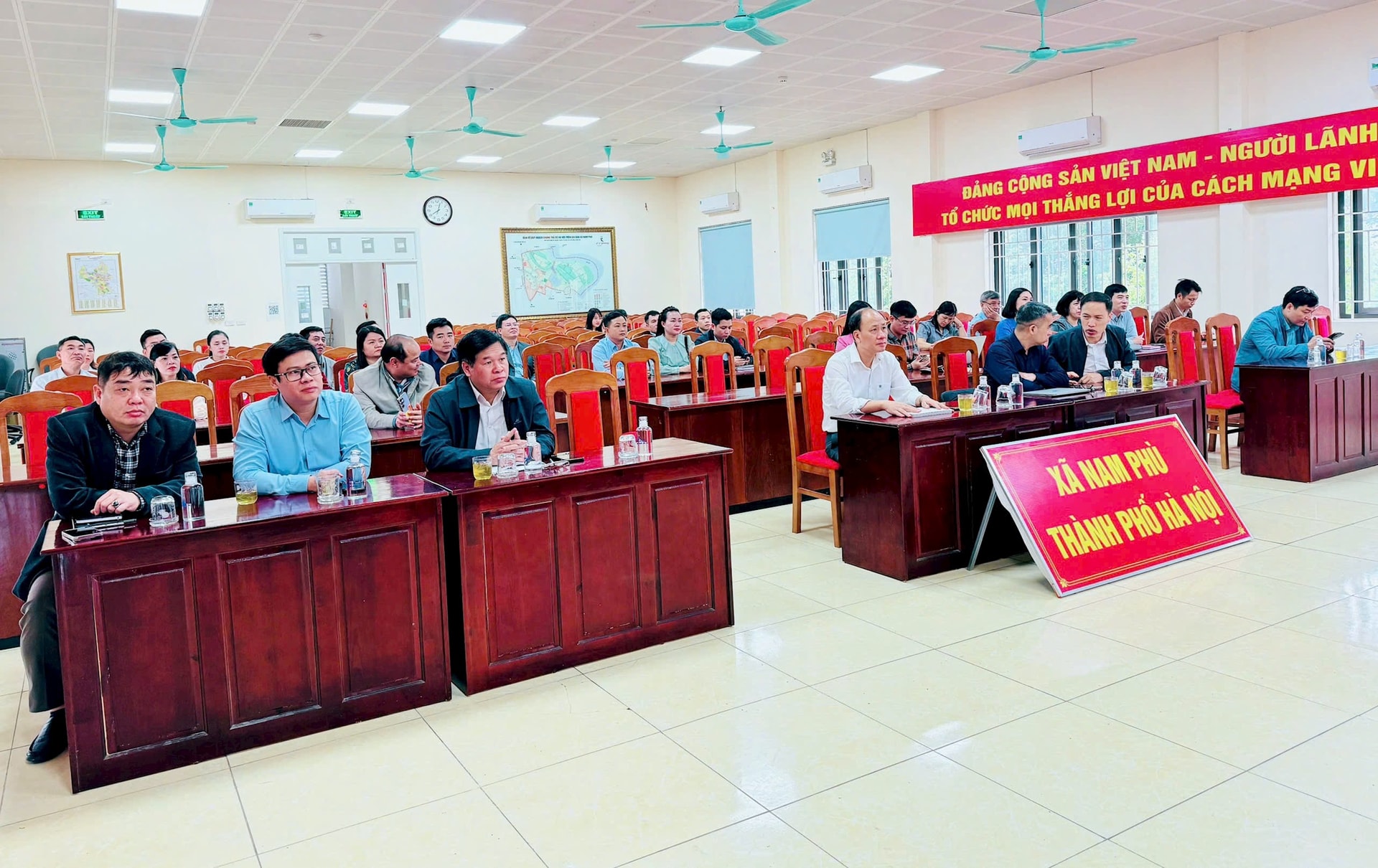 Thống nhất nhận thức, quyết tâm đưa nghị quyết của Đảng vào cuộc sống- Ảnh 2.