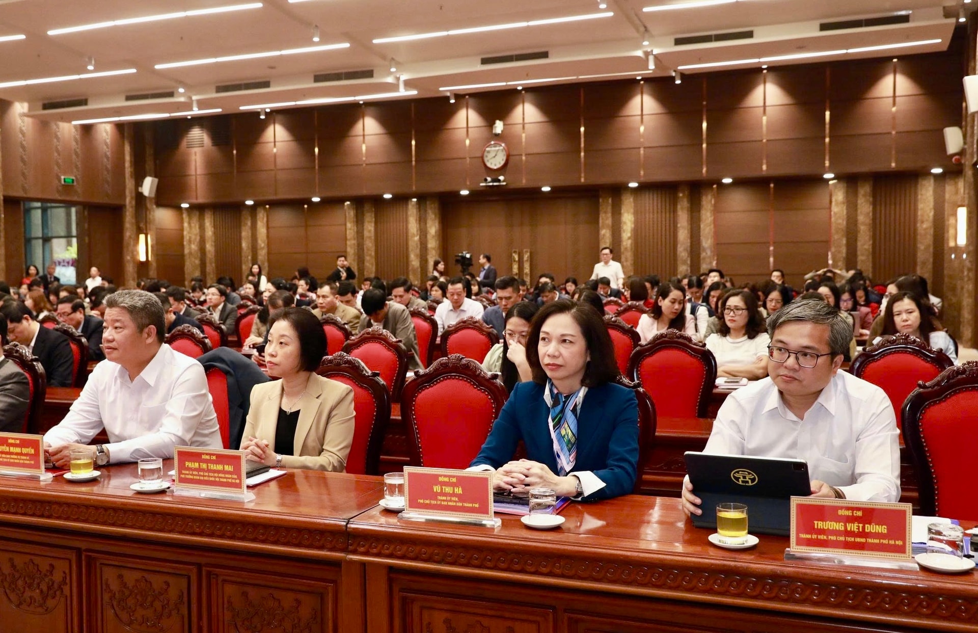 Thành ủy Hà Nội đã tổ chức Hội nghị quán triệt, triển khai Chương trình hành động của Ban Thường vụ Thành ủy Hà Nội thực hiện các nghị quyết chiến lược của Bộ Chính trị- Ảnh 3.