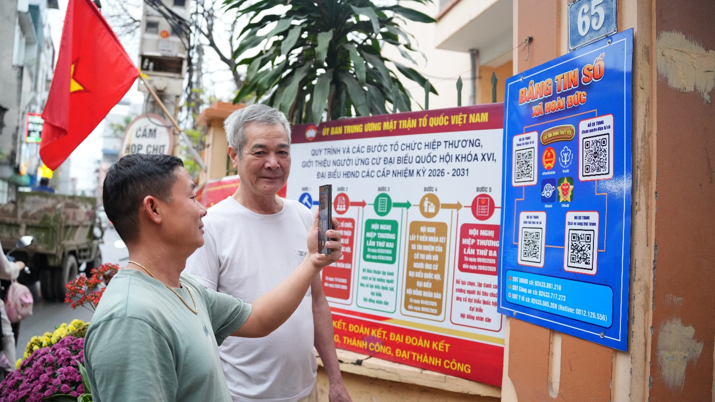 Xã Hoài Đức triển khai mô hình “Bảng tin số” - giải pháp thiết thực thúc đẩy chuyển đổi số từ cơ sở- Ảnh 2.