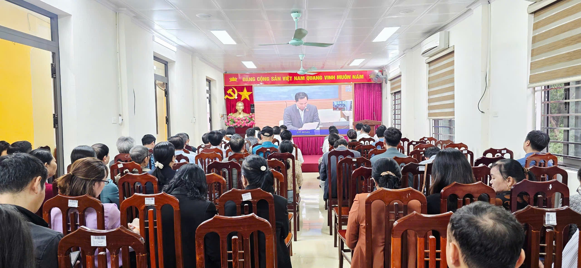 Hội nghị trực tuyến toàn quốc triển khai công tác bầu cử đại biểu Quốc hội khóa XVI và đại biểu HĐND các cấp nhiệm kỳ 2026-2031- Ảnh 1.