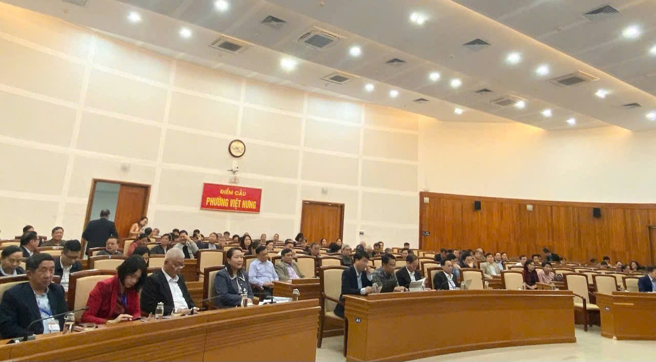 Phường Việt Hưng tổ chức tiếp sóng hội nghị trực tuyến toàn quốc triển khai công tác bầu cử đại biểu Quốc hội khóa XVI và đại biểu HĐND các cấp nhiệm kỳ 2026-2031.- Ảnh 1.