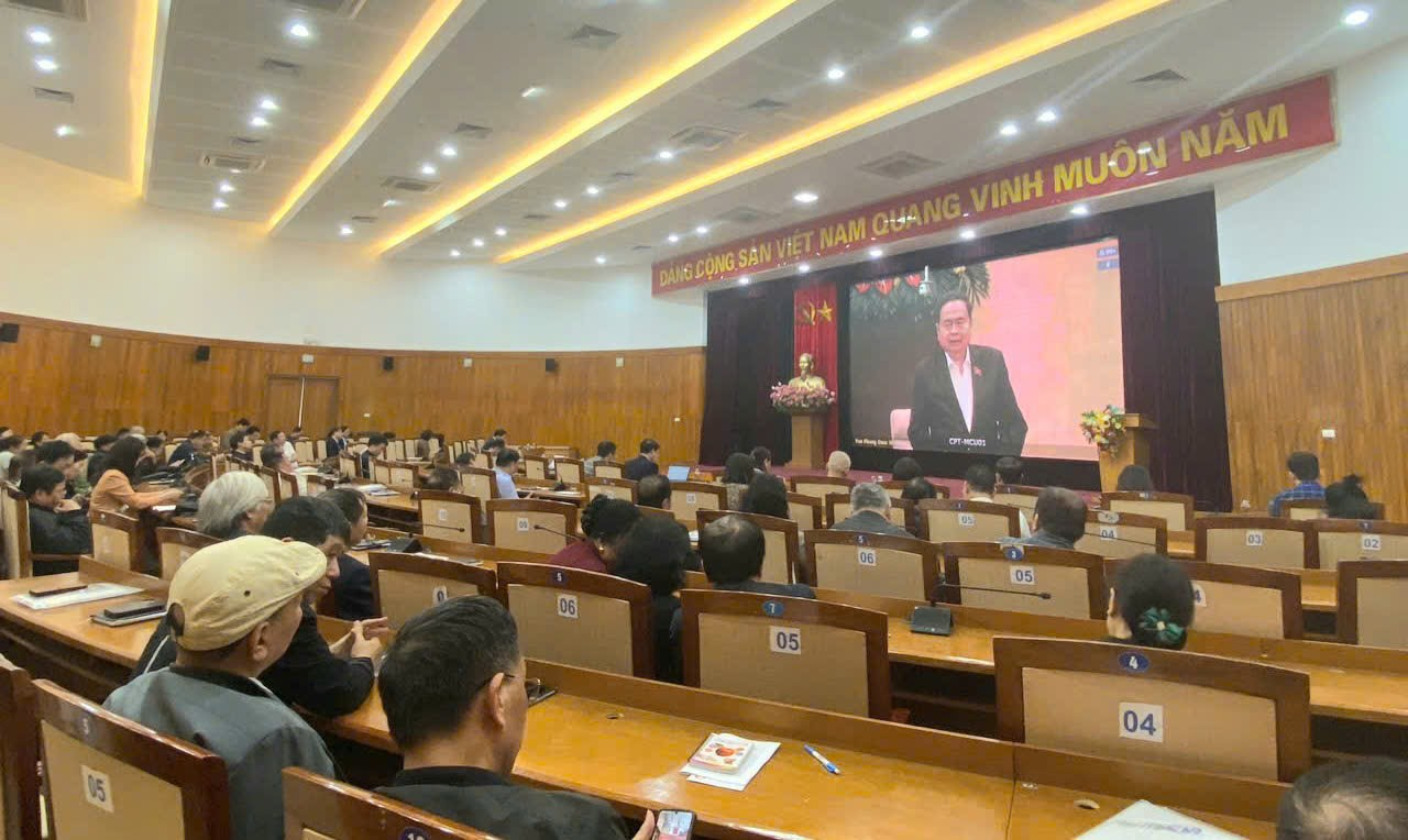 Phường Việt Hưng tổ chức tiếp sóng hội nghị trực tuyến toàn quốc triển khai công tác bầu cử đại biểu Quốc hội khóa XVI và đại biểu HĐND các cấp nhiệm kỳ 2026-2031.- Ảnh 2.