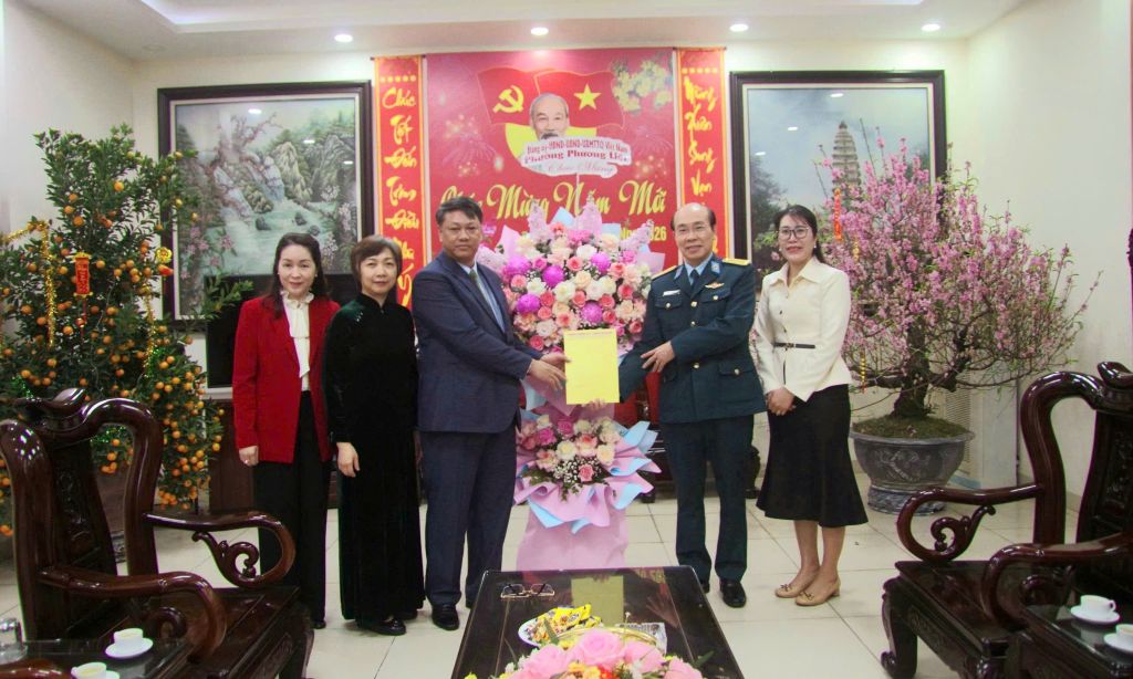 PHƯỜNG PHƯƠNG LIỆT: TỔ CHỨC THĂM, CHÚC MỪNG CÁC ĐƠN VỊ Y TẾ NHÂN KỶ NIỆM 71 NĂM NGÀY THẦY THUỐC VIỆT NAM (27/02/1955 - 27/02/2026)- Ảnh 3.