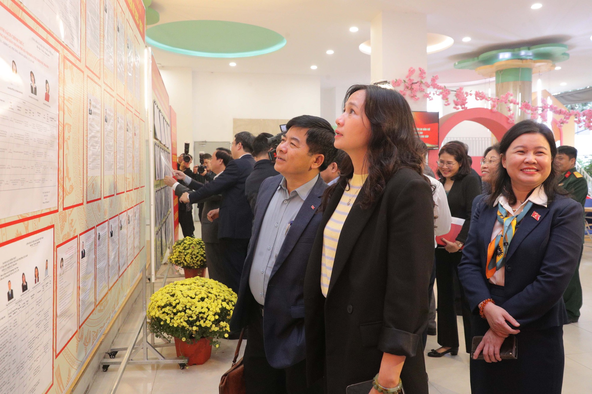 Phó Chủ tịch Quốc hội Nguyễn Khắc Định giám sát, kiểm tra công tác bầu cử tại Hà Nội- Ảnh 15.