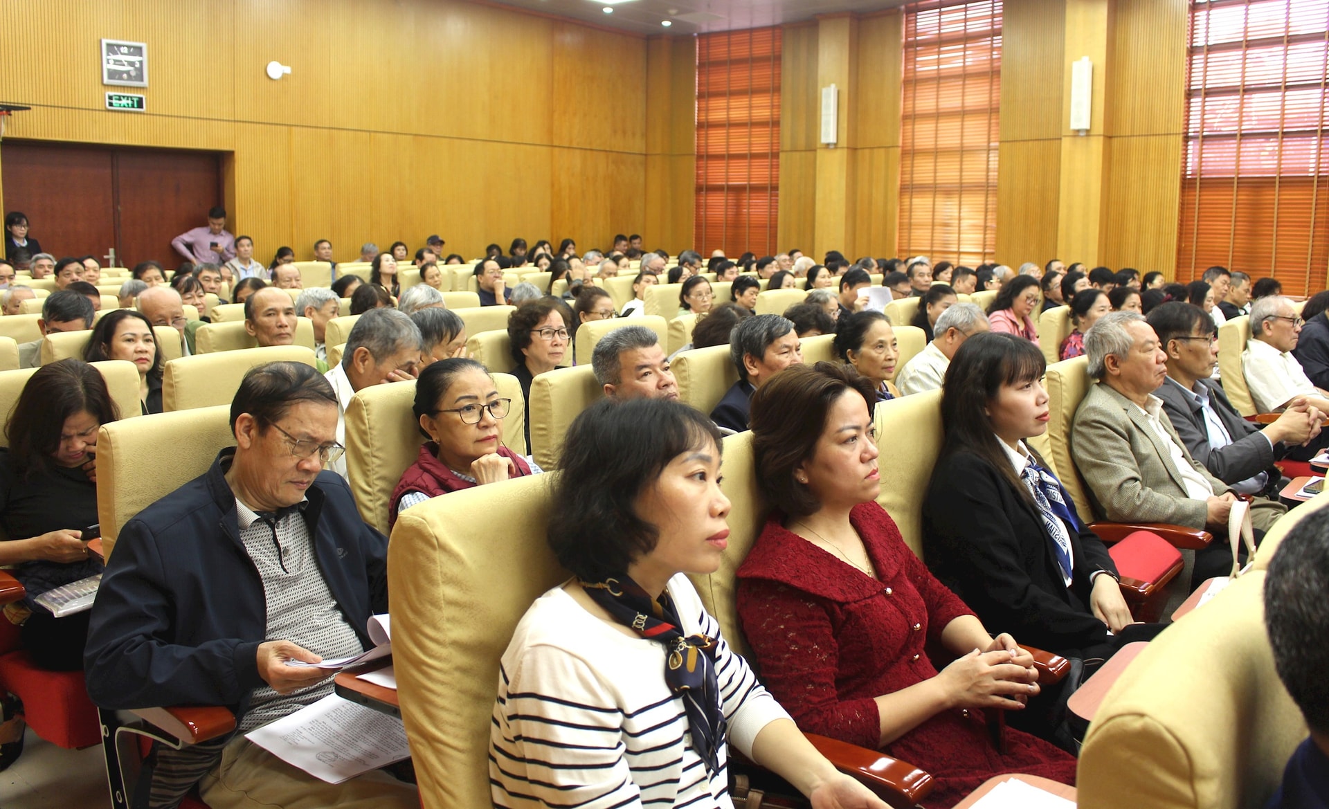 Phường Bạch Mai phát động phong trào “Sáng - xanh - sạch - đẹp”- Ảnh 3.