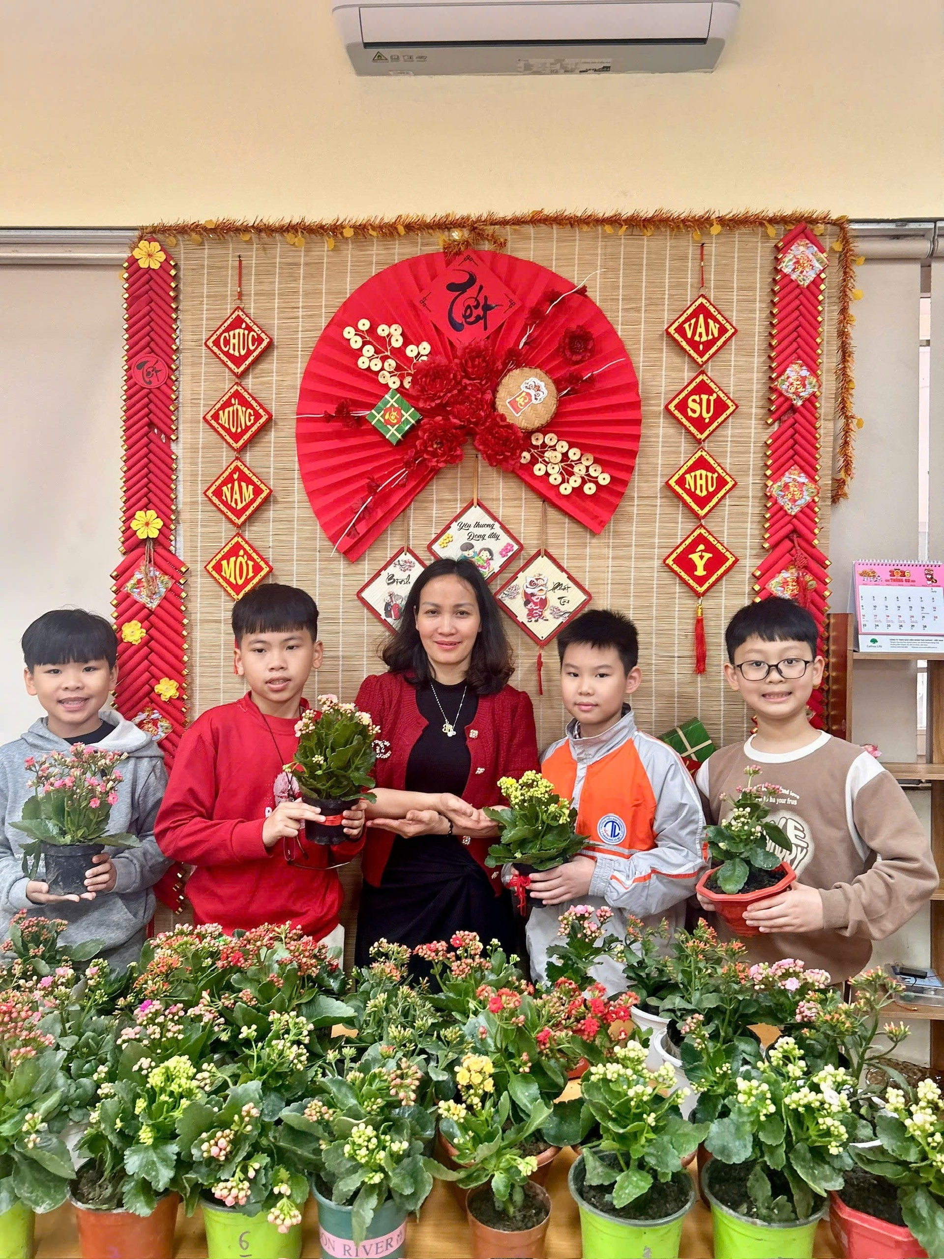 Trường Tiểu học Thịnh Liệt hưởng ứng "Tết trồng cây đời đời nhớ ơn Bác Hồ" chào xuân Bính Ngọ 2026

- Ảnh 3.