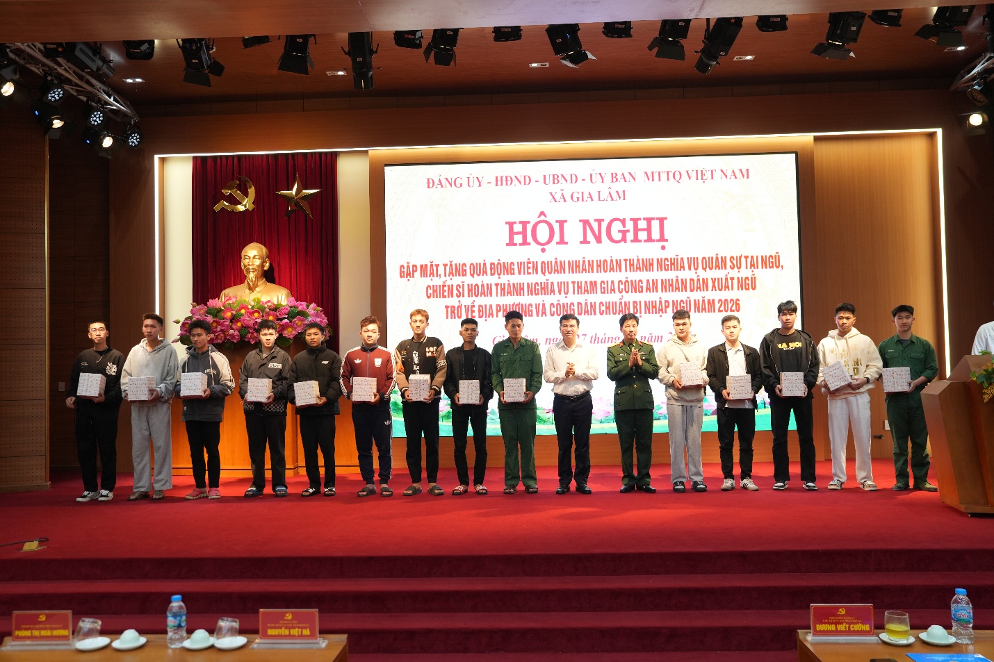 Xã Gia Lâm tổ chức gặp mặt quân nhân xuất ngũ và công dân chuẩn bị nhập ngũ năm 2026- Ảnh 3.