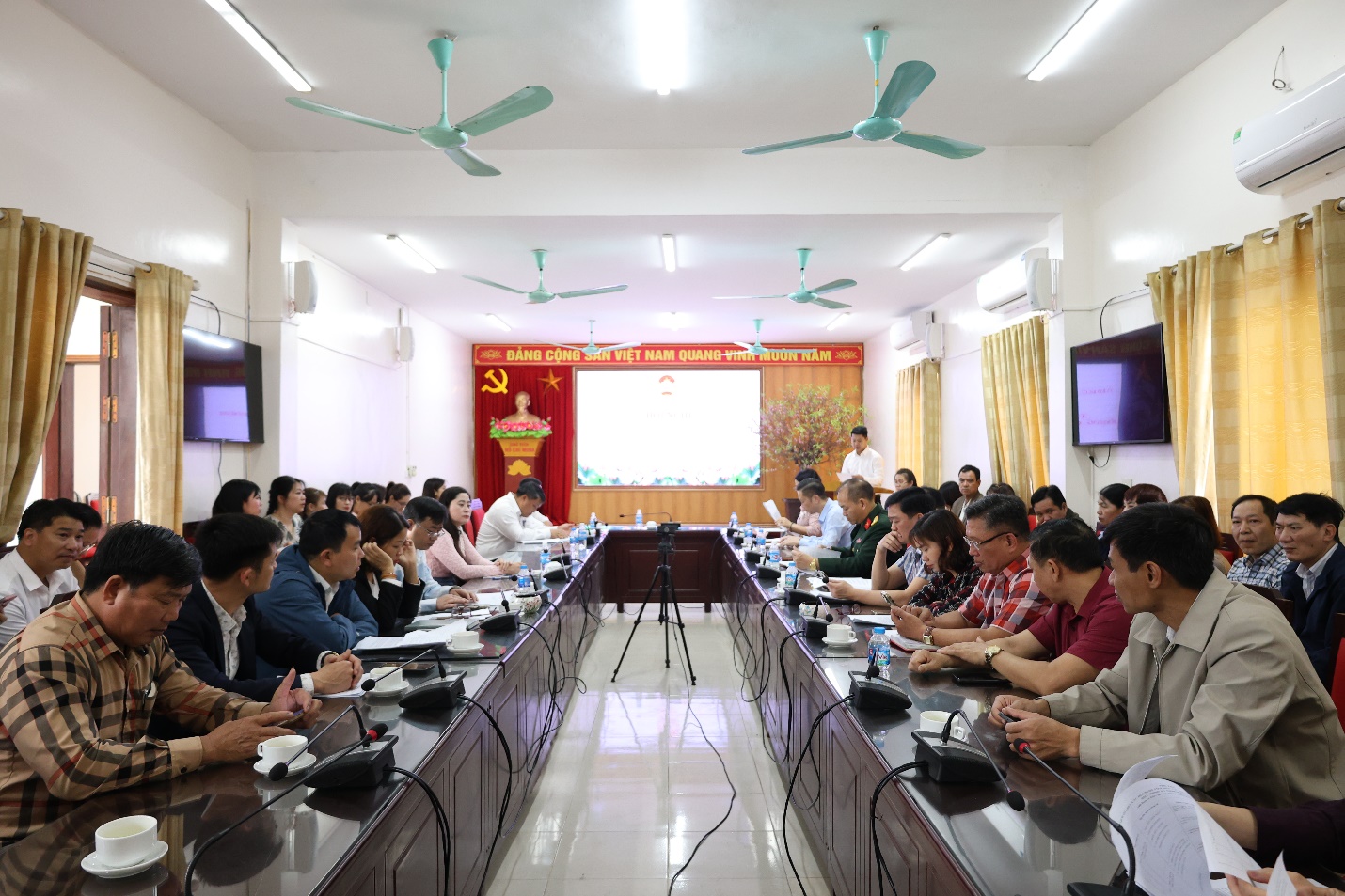 Xã Mê Linh triển khai kế hoạch tiếp xúc cử tri, bảo đảm vận động bầu cử dân chủ, đúng luật- Ảnh 1.