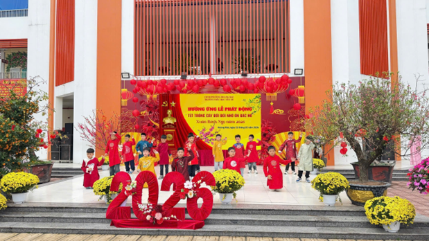 Trường Tiểu học Yên Sở hưởng ứng “Tết trồng cây đời đời nhớ ơn Bác Hồ” chào xuân Bính Ngọ 2026- Ảnh 1.