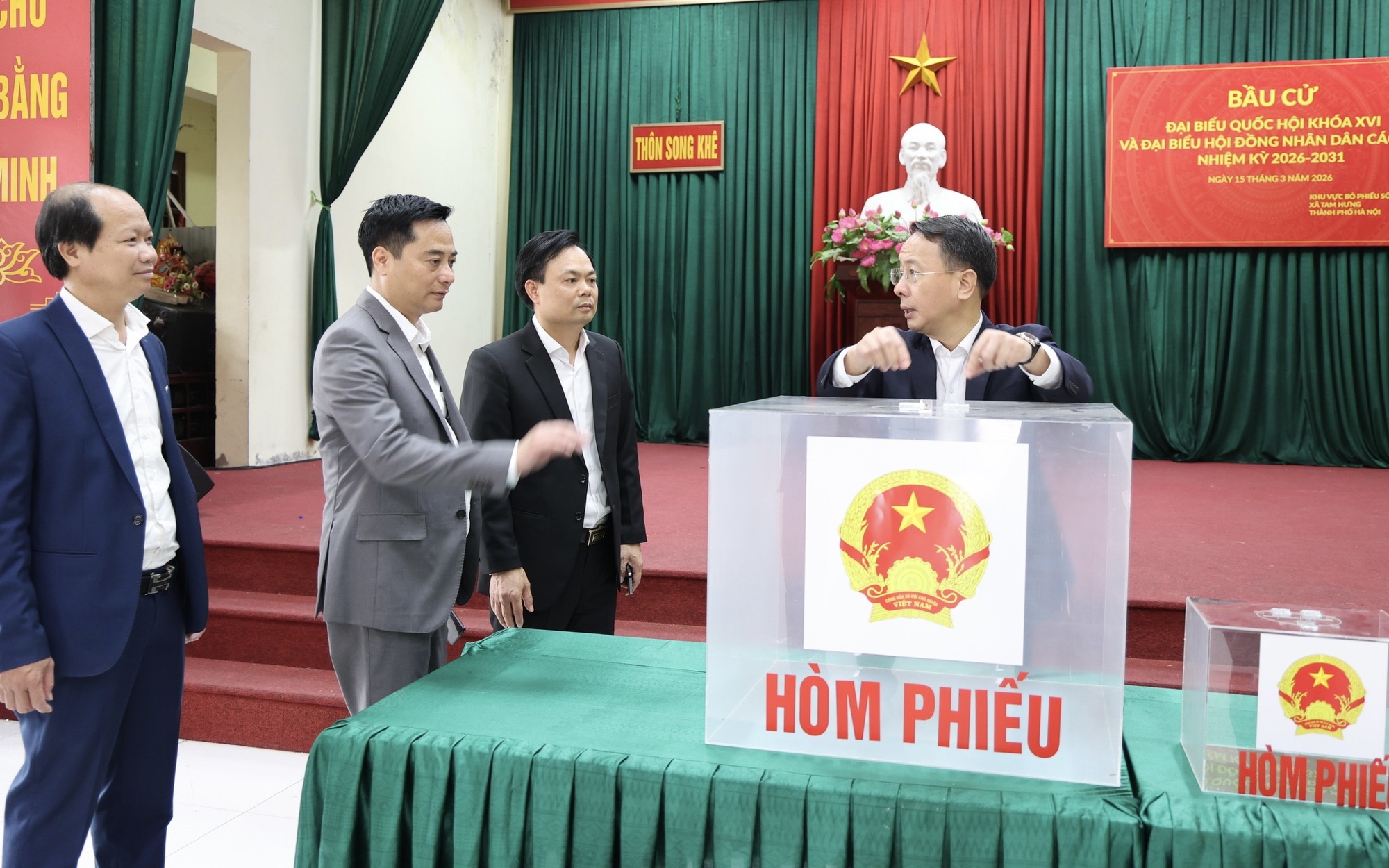 Xã Tam Hưng triển khai công tác bầu cử bảo đảm tiến độ, đúng luật