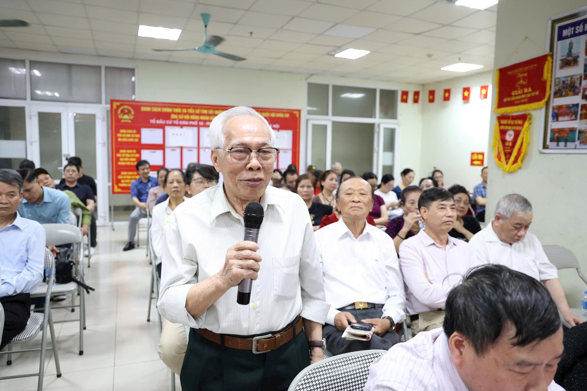 “Nói đi đôi với làm” - cam kết của ứng cử viên HĐND phường Kiến Hưng trước cử tri- Ảnh 2.