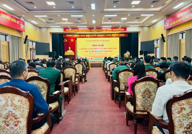 Xã Hoài Đức tổ chức Lễ báo công và viếng Đài tưởng niệm các anh hùng liệt sĩ; Găp mặt, giao nhiệm vụ cho công dân chuẩn bị nhập ngũ năm 2026- Ảnh 10.