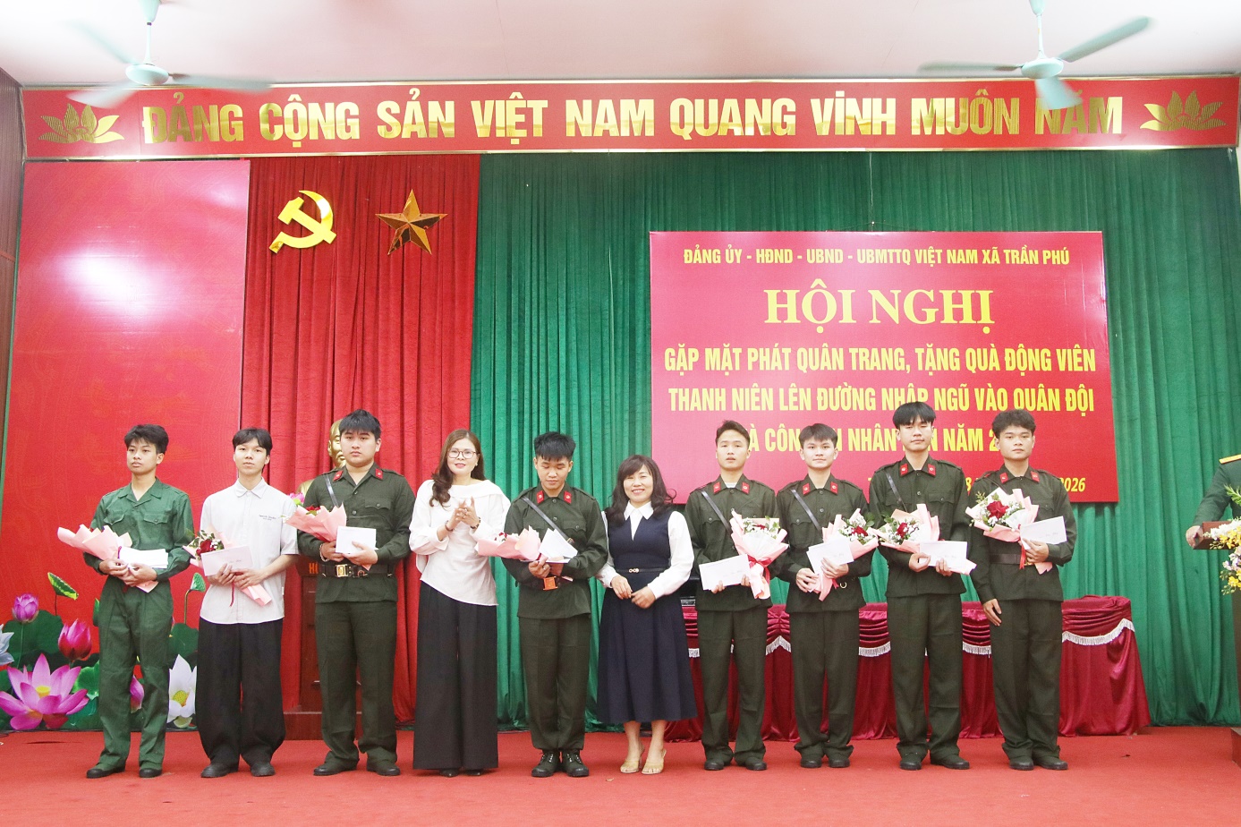 Xã Trần Phú tổ chức gặp mặt, tặng quà thanh niên lên đường thực hiện nghĩa vụ tham gia Công an nhân dân năm 2026- Ảnh 18.