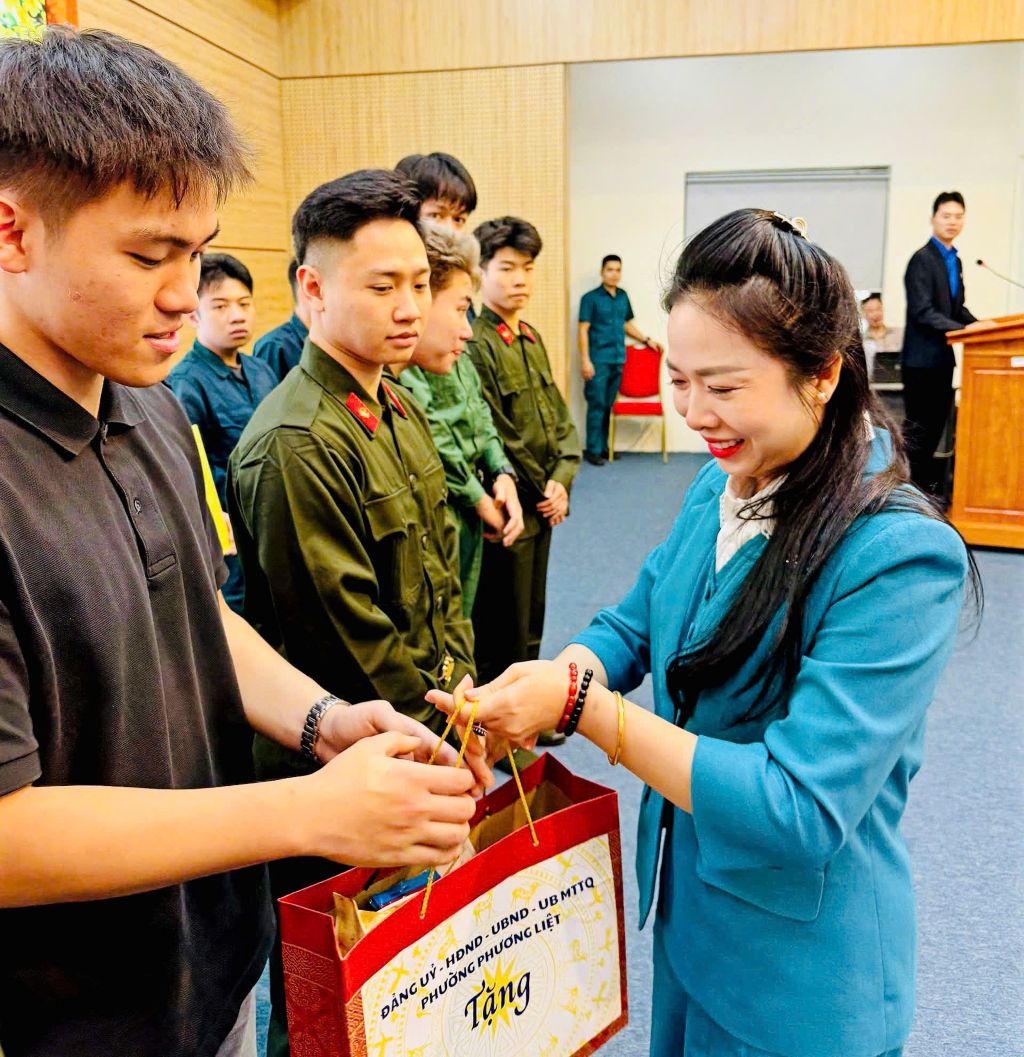 PHƯƠNG LIỆT: TỰ HÀO THẾ HỆ TRẺ TIẾP BƯỚC TRUYỀN THỐNG LÊN ĐƯỜNG NHẬP NGŨ- Ảnh 7.