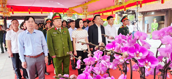 Hát Môn trang trọng gặp mặt Tân binh chuẩn bị nhập ngũ năm 2026- Ảnh 1.