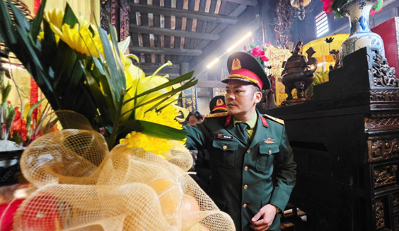 Hát Môn trang trọng gặp mặt Tân binh chuẩn bị nhập ngũ năm 2026- Ảnh 3.