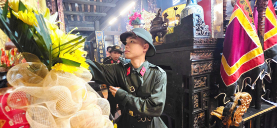 Hát Môn trang trọng gặp mặt Tân binh chuẩn bị nhập ngũ năm 2026- Ảnh 4.