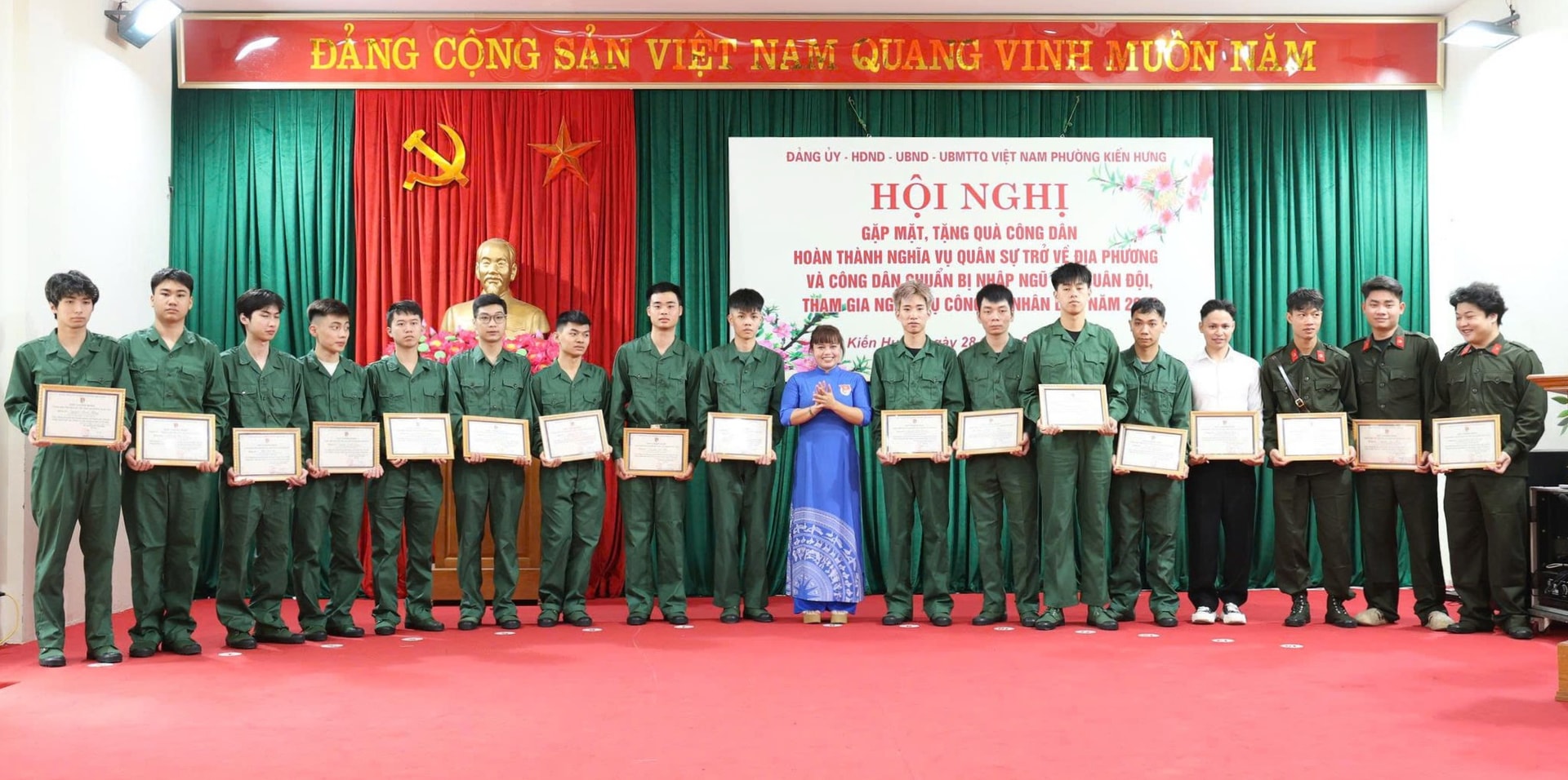 Tuổi trẻ đẹp nhất khi gắn liền với sứ mệnh bảo vệ đất nước- Ảnh 10.