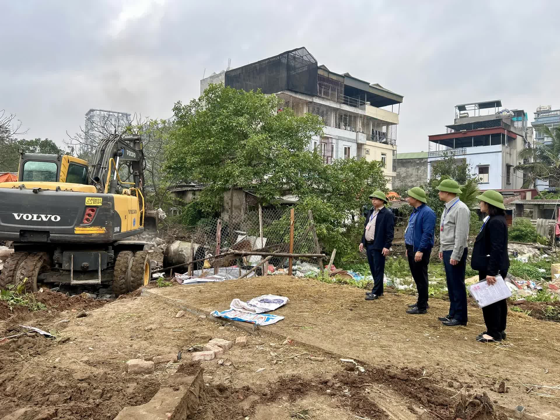 Phường Hoàng Mai cưỡng chế thu hồi đất thực hiện Dự án nối từ Khu đô thị Đồng Tàu đến đường Giải Phóng- Ảnh 1.