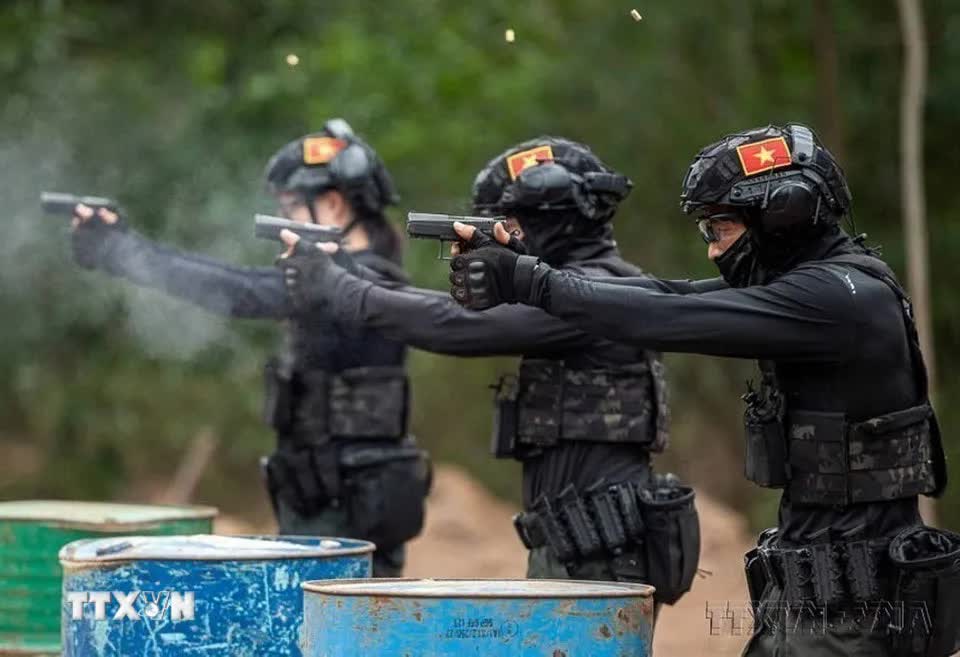 96 năm thành lập Đảng: Dân tộc Việt Nam vững bước vào kỷ nguyên phát triển mới- Ảnh 13.