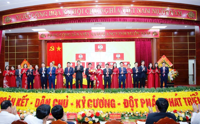 Phúc Thọ vững bước dưới lá cờ Đảng – Xây dựng chính quyền gần dân trong kỷ nguyên mới- Ảnh 2.