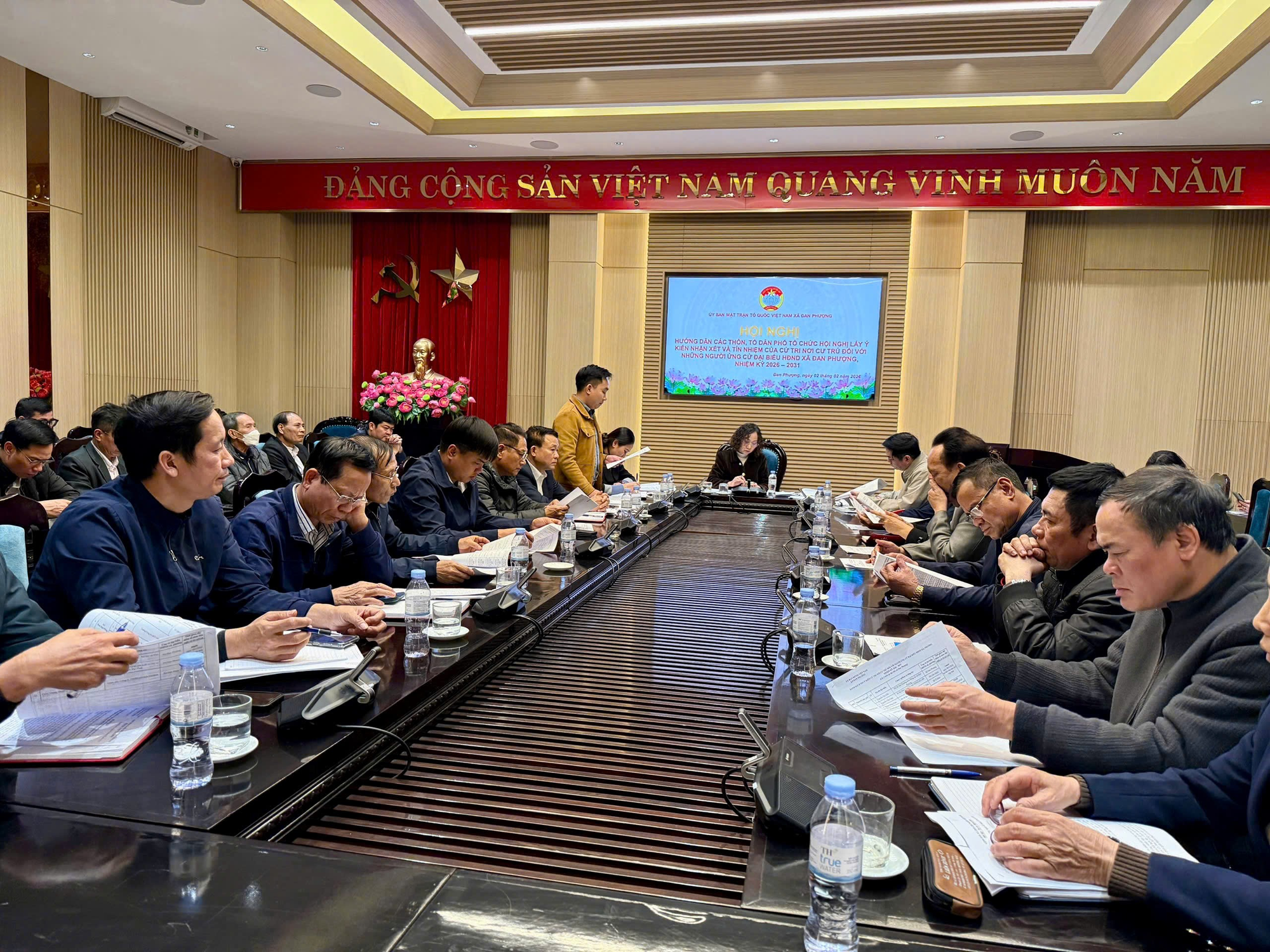 Hội nghị Hiệp thương lần thứ Hai thoả thuận lập danh sách sơ bộ những người ứng cử đại biểu HĐND xã, nhiệm kỳ 2026-2031.- Ảnh 2.