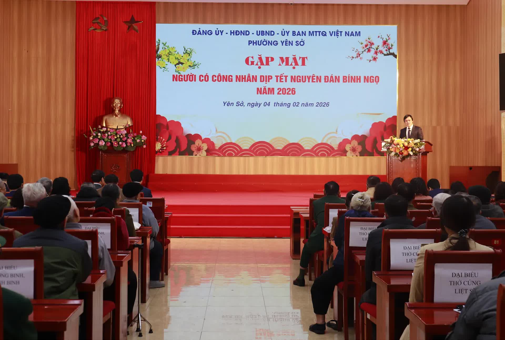 Phường Yên Sở tổ chức gặp mặt tri ân, tặng quà các gia đình người có công nhân dịp Tết Bính Ngọ 2026- Ảnh 6.