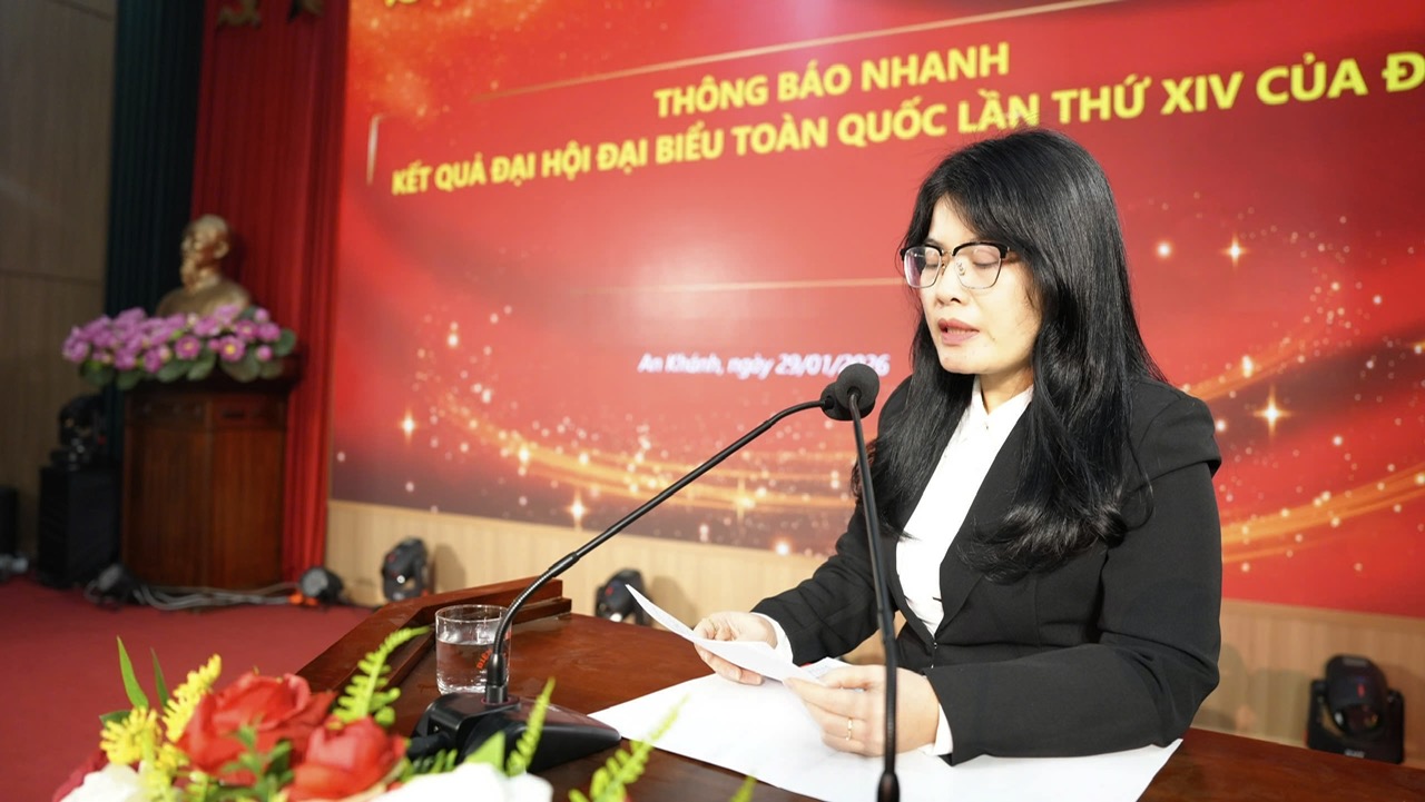 An Khánh tổ chức Lễ kỷ niệm 96 năm Ngày thành lập Đảng Cộng sản Việt Nam và trao Huy hiệu Đảng đợt 3-2- Ảnh 5.