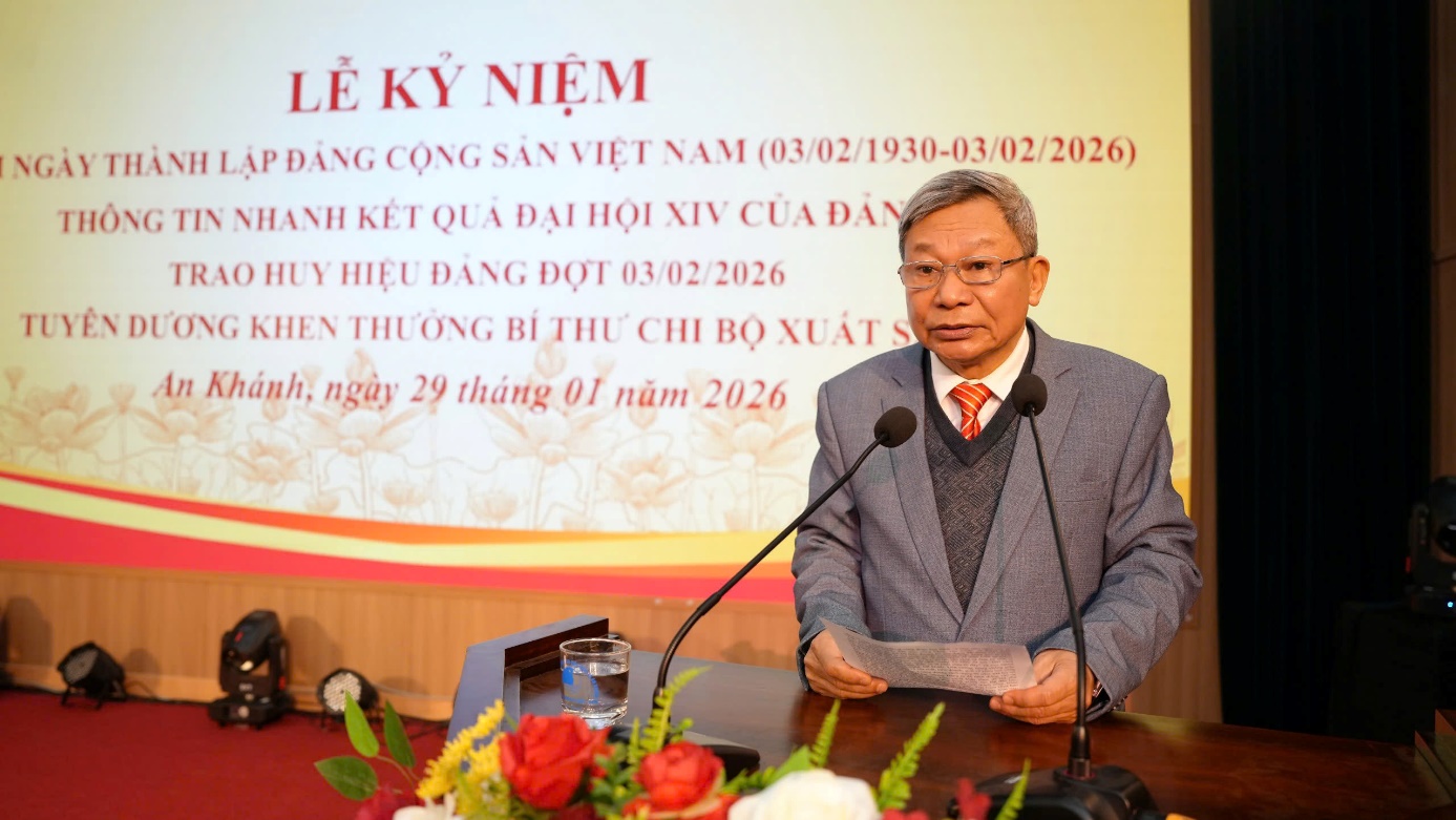 An Khánh tổ chức Lễ kỷ niệm 96 năm Ngày thành lập Đảng Cộng sản Việt Nam và trao Huy hiệu Đảng đợt 3-2- Ảnh 15.