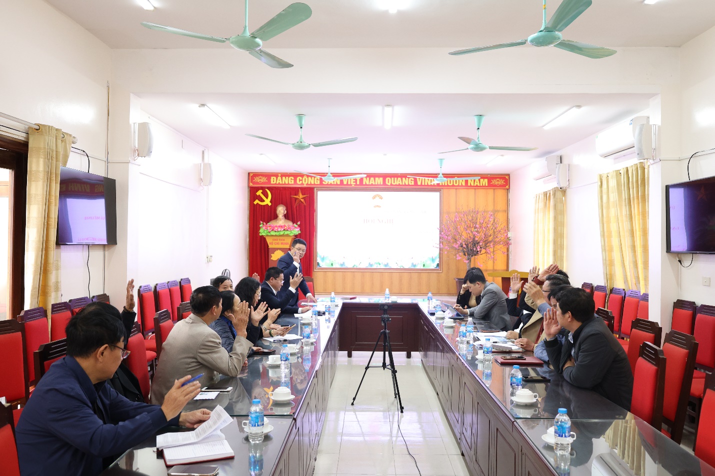 XÃ MÊ LINH TỔ CHỨC HỘI NGHỊ HIỆP THƯƠNG LẦN THỨ HAI ĐỂ THOẢ THUẬN LẬP DANH SÁCH SƠ BỘ NHỮNG NGƯỜI ỨNG CỬ ĐẠI BIỂU HĐND XÃ NHIỆM KỲ 2026 - 2031- Ảnh 2.