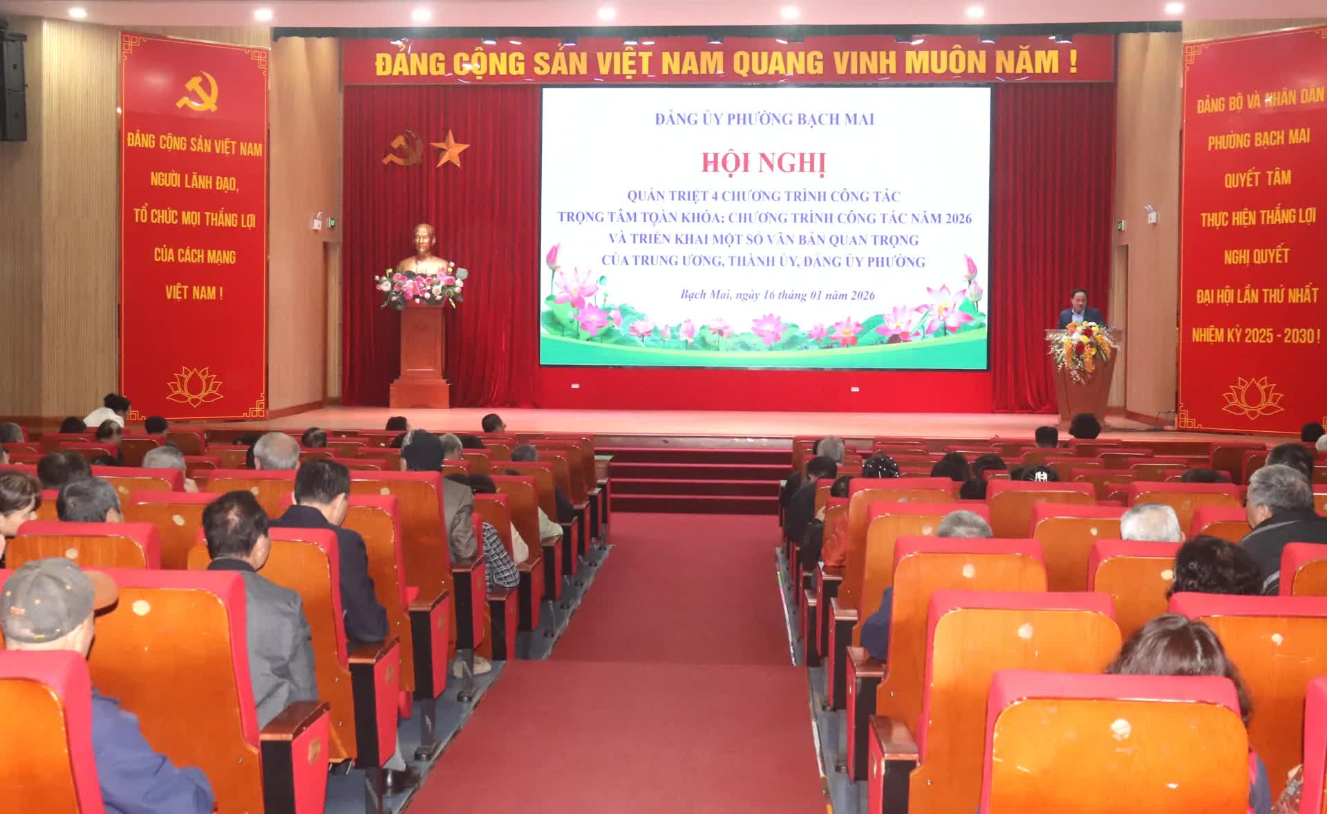 Phường Bạch Mai chuyển đổi số toàn hệ thống chính trị theo phương châm “hành động đột phá, lan tỏa kết quả”- Ảnh 1.