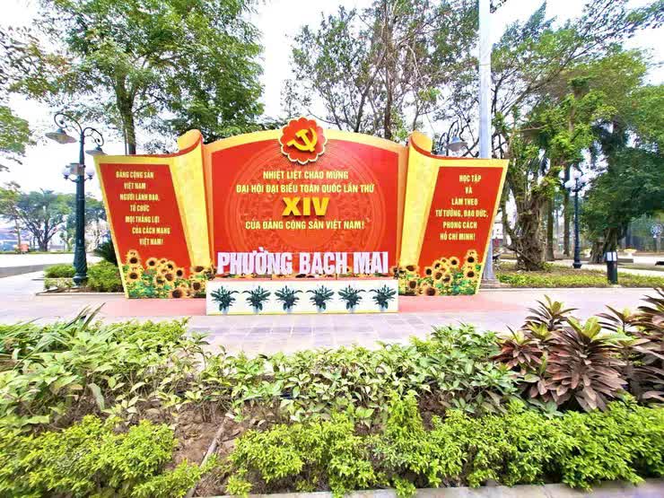 Phường Bạch Mai: Rực rỡ cờ hoa chào mừng Đại hội đại biểu toàn quốc lần thứ XIV của Đảng- Ảnh 1.