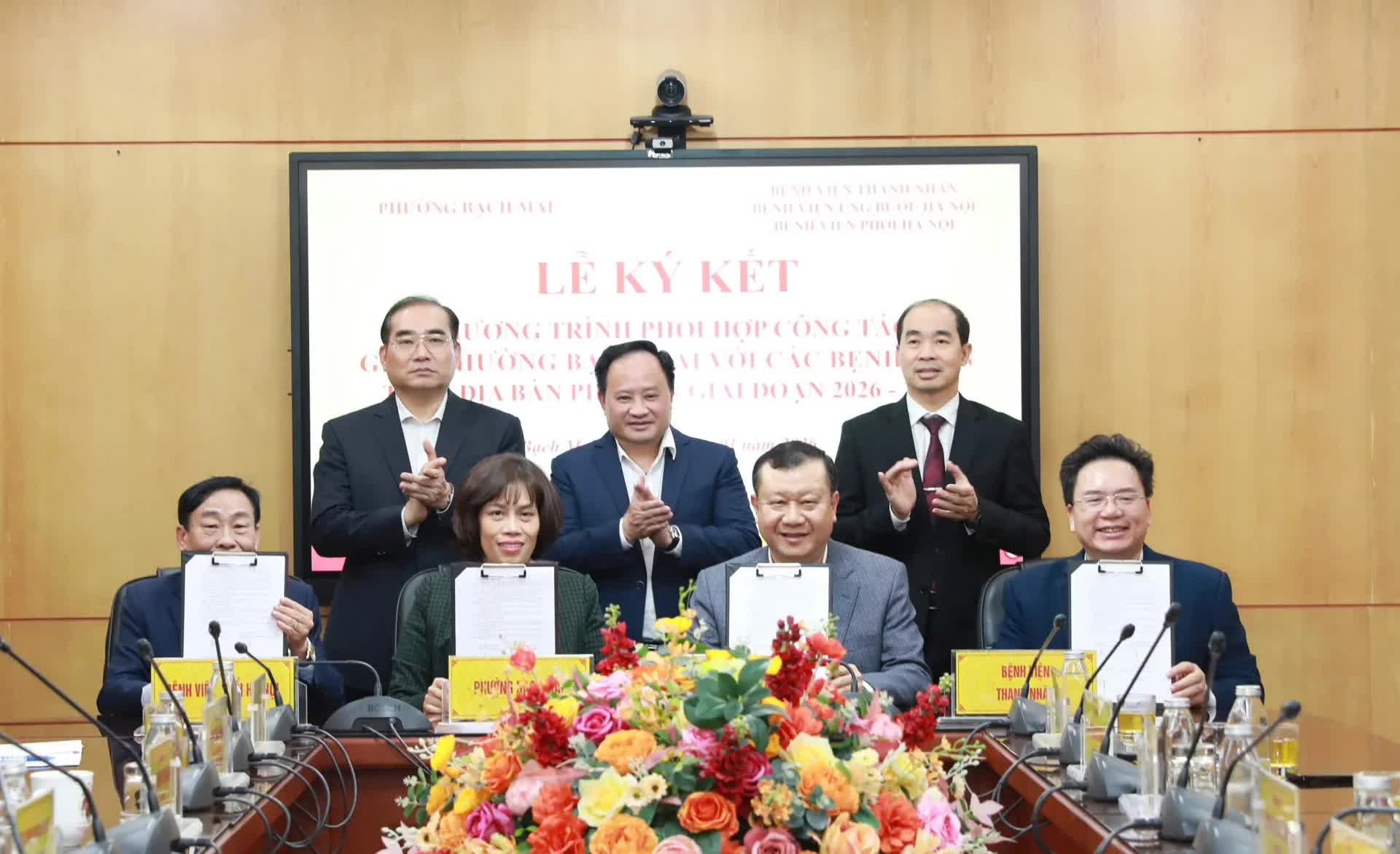 Phường Bạch Mai ký kết phối hợp công tác với các bệnh viện: đặt sức khỏe Nhân dân vào vị trí trung tâm- Ảnh 4.